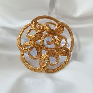 SARAH COVENTRY Vintage Gold Tone Scroll Domed Brooch Pin Brushed Curled Style